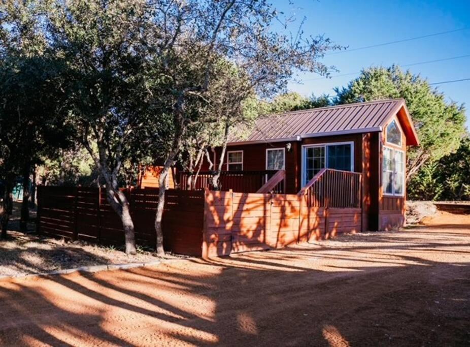 The Bison Cabin - The Cabins At Rim Rock Austin Exterior foto
